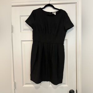 Shoshanna size 10 black short sleeve dress. Great with belt. LBD